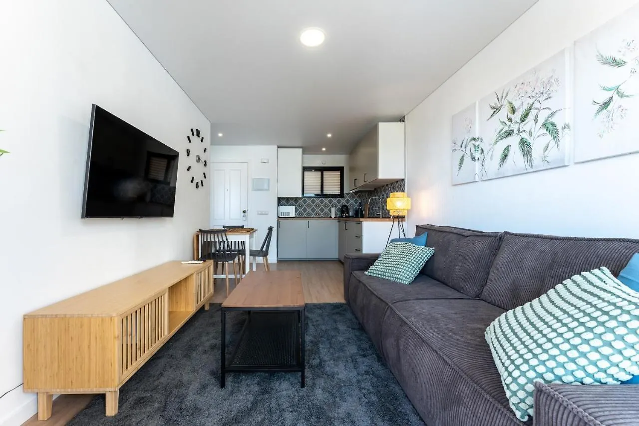 Charming Apartment Near Beach, Sea View Terrace Torremolinos