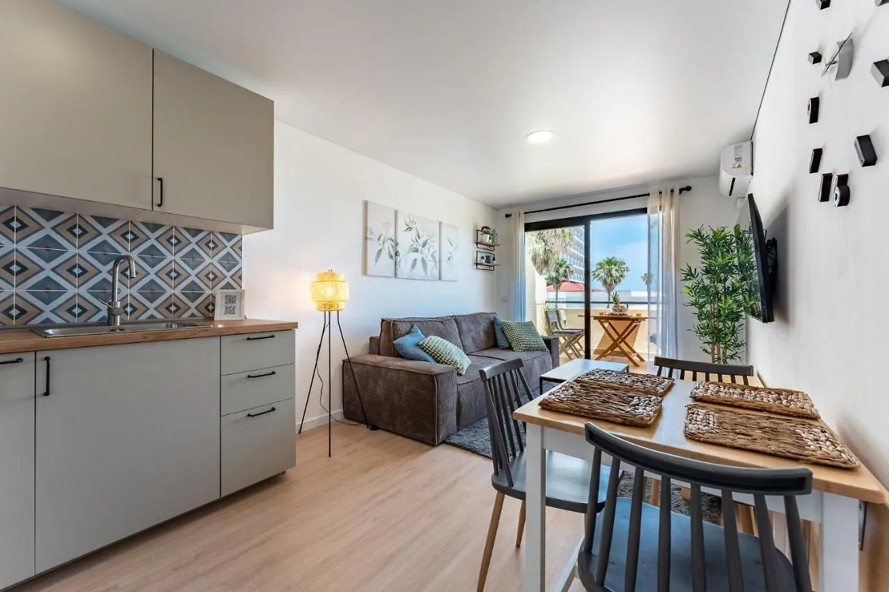Charming Apartment Near Beach, Sea View Terrace Torremolinos