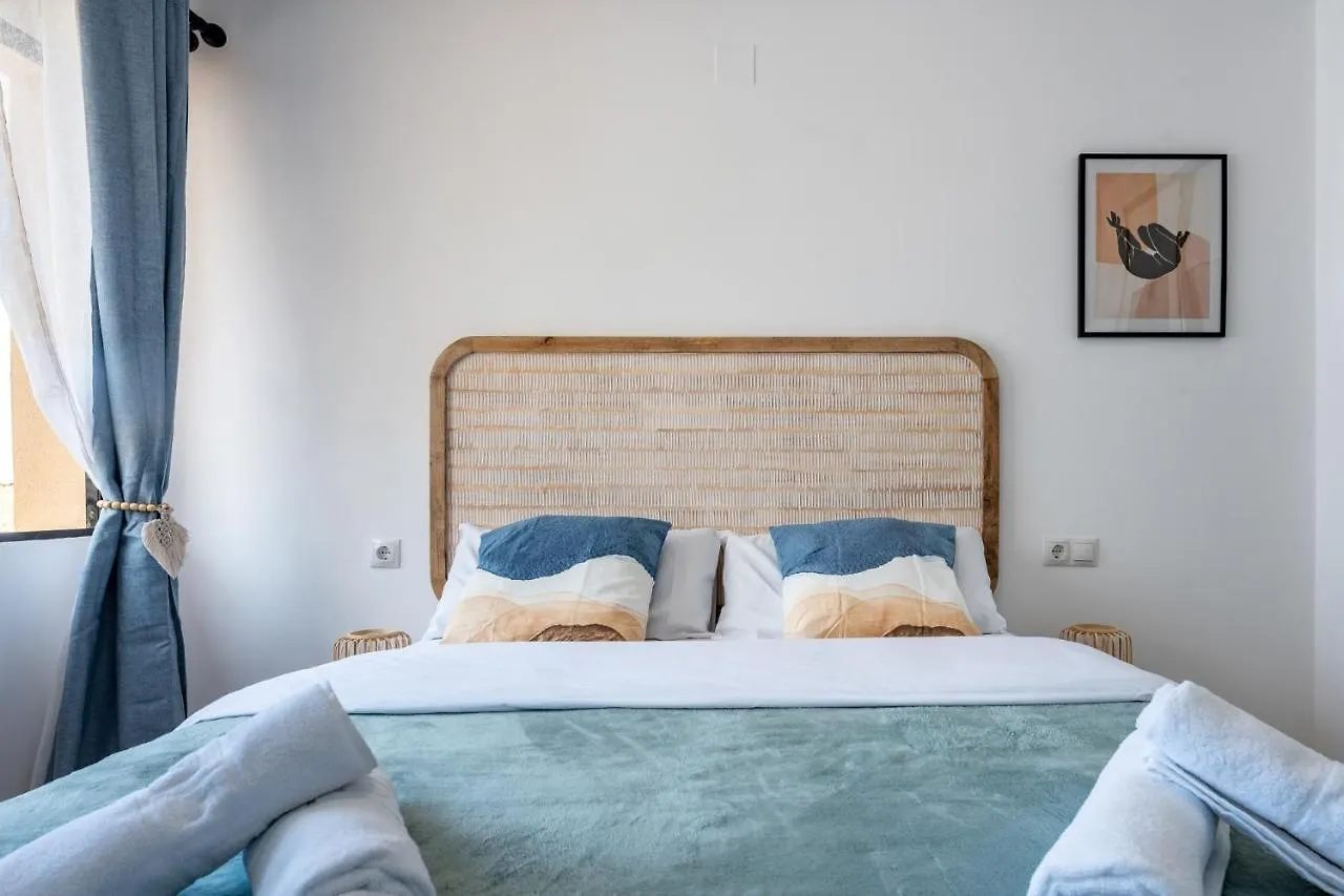 Charming Apartment Near Beach, Sea View Terrace Torremolinos