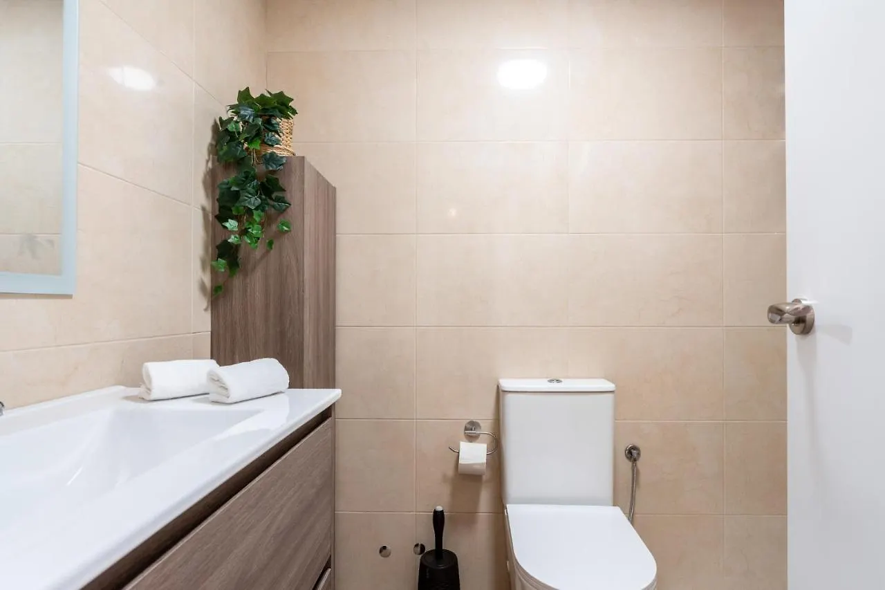 Charming Apartment Near Beach, Sea View Terrace Torremolinos